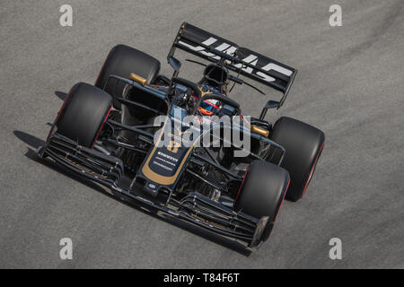 Barcelona, Spain. 10 May, 2019:  ROMAIN GROSJEAN (FRA) from team Haas drives during the second practice session of the Spanish GP at Circuit de Catalunya Credit: Matthias Oesterle/Alamy Live News Stock Photo