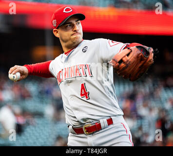 San Francisco, California, USA. 10th May, 2019. Cincinnati Reds shortstop Jose Iglesias (4) warming up, before a MLB game between the Cincinnati Reds and the San Francisco Giants at Oracle Park in San Francisco, California. Valerie Shoaps/CSM/Alamy Live News Stock Photo