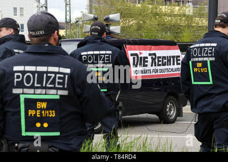 Pforzheim, Germany. 11th May, 2019. Police officers secure a demonstration of the right-wing extremist party 'Die Rechte'. Different groups demonstrate against the elevator. There's over 1,000 cops on the force. Credit: Uli Deck/dpa/Alamy Live News Stock Photo