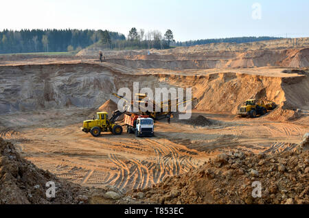 Crushing and Screening, Mining Equipment