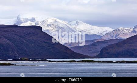 France, French Southern and Antarctic Lands, Kerguelen Islands, Rallier du Baty Peninsula, Baie de la Table, the snow-capped mounts of the Rallier du Baty Peninsula Stock Photo