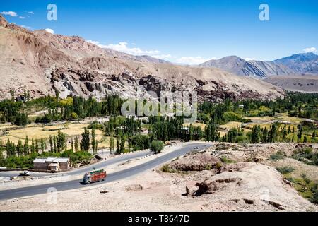 India, state of Jammu and Kashmir, Himalaya, Ladakh, Basgo (3230m) on the NH1 road from Srinagar to Leh Stock Photo