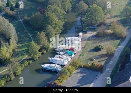 France, Yonne, Rogny les Sept Ecluses, the Briare canal (aerial view) Stock Photo