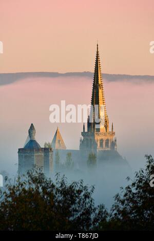 France, Saone et Loire, Autun, the cathedral Saint Lazare in the mist Stock Photo