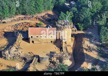 France, Yonne, Treigny, castle of Guedelon, medieval construction work (aerial view) Stock Photo