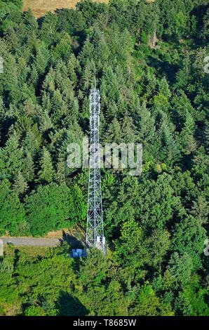 France, Marne, Fismes, environment, antenna GSM on pylon (aerial view) Stock Photo