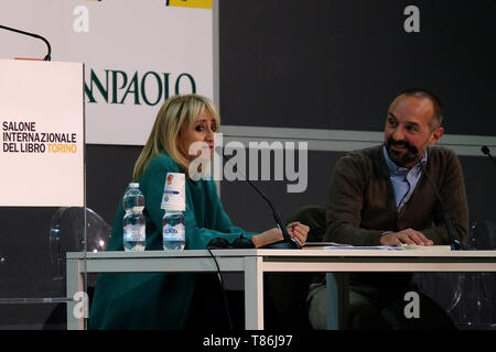 The comedy actress and TV host Luciana Littizzetto presents her new book "Ogni cosa è fulminata" ("Everything is Lightning") at the Book Fair in Turin (Photo by Daniela Parra Saiani/Pacific Press) Stock Photo