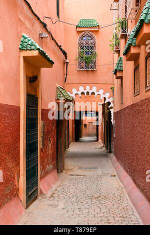 Street of Marrakech - sculpture, Morocco Stock Photo ...