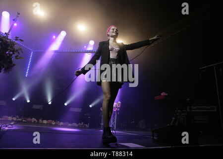 Nina Nesbitt performing at the Glavanisers at SWG3 in Glasgow on Wednesday 10th April 2019. also on stage with Nina was Lewis Capaldi, singer of the current No1 UK single  Featuring: Nina Nesbitt Where: Glasgow, Scotland, United Kingdom When: 10 Apr 2019 Credit: Peter Kaminski/WENN.com