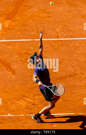 Caja Magica, Madrid, Spain. 11th May, 2019. Mutua Madrid Open, day 8; Dominic Thiem (AUT) serves Credit: Action Plus Sports/Alamy Live News Stock Photo