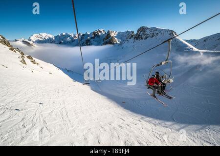 France, Isère (38), Belledonne, Chamrousse, on the chairlift to Robert Lakes, 2250 m altitude Stock Photo