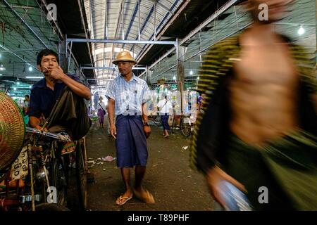 Myanmar, Yangon, Wholesale Market of Thiri Mingalar Stock Photo