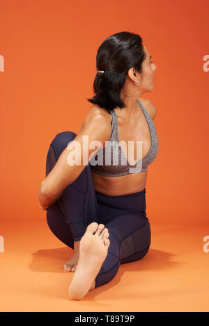 How to Do Sage Marichi I Yoga Pose — Alo Moves