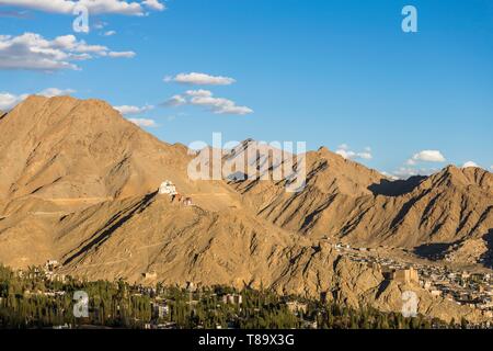 India, Jammu and Kashmir State, Himalaya, Ladakh, Indus Valley, Leh (3500m), regional capital, Namgyal Tsemo gompa (Buddhist monastery) overlooking the city of Leh Stock Photo