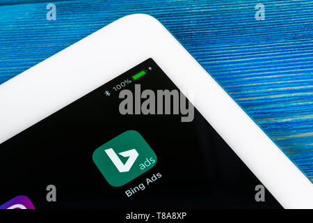Sankt-Petersburg, Russia, July 6, 2018: Bing application icon on Apple iPad Pro screen close-up. Bing ads app icon. Bing ads is online advertising app Stock Photo