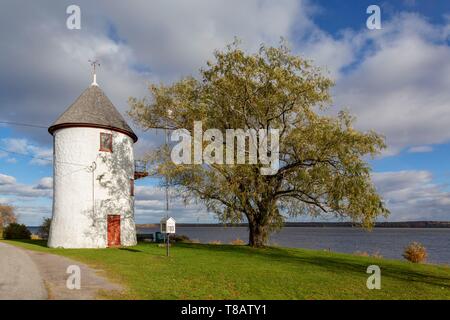 Canada, province de Québec, le Chemin du Roy, région de la Capitale Nationale Québec, Deschambault-Grondines, moulin à vent de Grondines Stock Photo