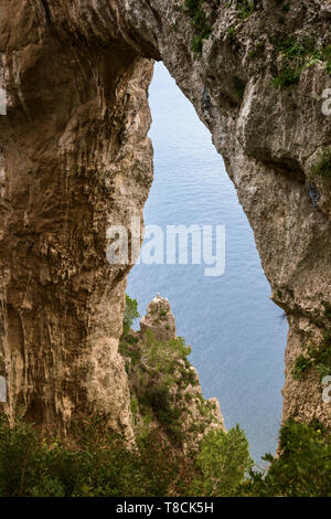 Arco Naturale Rock Formation, Capri, Italy Stock Photo
