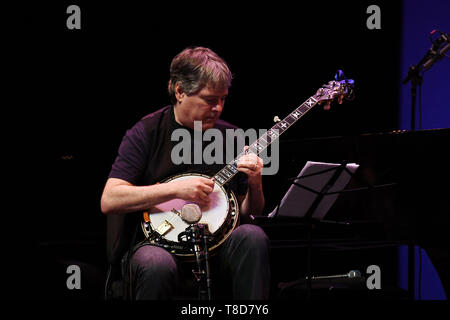 May 11, 2019 - BELA FLECK and CHICK COREA, multi Grammy winners  bring piano and banjo together at the Sandler Center  in VIRGINIA BEACH, VIRGINIA  11 MAY 2019..Â©Jeff Moore (Credit Image: © Jeff Moore/ZUMA Wire) Stock Photo