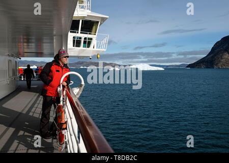 Greenland, west coast, Disko Bay, Ataa Strait, Hurtigruten's MS Fram Cruise Ship moves to Eqip Sermia Glacier (Eqi Glacier) Stock Photo