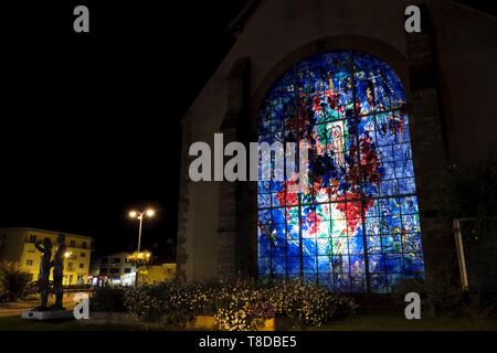 France, Moselle, Sarrebourg, Cordeliers chapel, Chagall stained glass, the Tree of Life dated 1976 Stock Photo