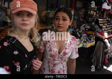 Tel Aviv, Israel. 13th May, 2019. Singers Carlotta Truman (L) and Laurita Spinelli, members of German duo 'Sisters', visit the Carmel Market along with German-Israeli chef Tom Franz (not pictured). Sisters are taking part in the Eurovision Song Contest 2019. Credit: Ilia Yefimovich/dpa/Alamy Live News Stock Photo