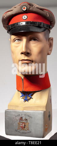 Manfred Freiherr von Richthofen (1892 - 1918) - a field cap from the First World War Ponceau red band and piping, the top in field-grey silk, black lacquered visor and chinstrap, green silk lining, leather sweatband with crowned monogram 'M', on the forehead under the sweatband inserted transcription of the emperor's congratulatory telegram for his 50th air victory, dated 29 April 20th century, Editorial-Use-Only Stock Photo