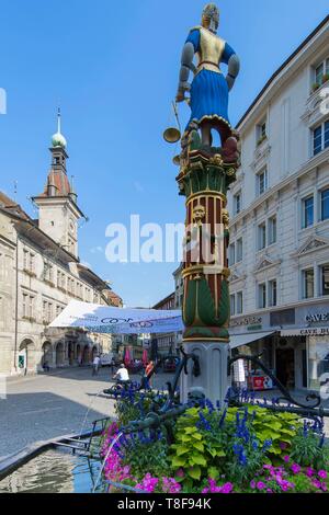 Switzerland, Canton of Vaud, Lausanne, Olympic City headquarters of the IOC, in the center of the old town on the Place de la Palud, the fountain of 1726 Stock Photo