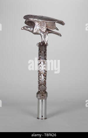 NSRL Pole Top: 'Nationalsozialistischer Reichsbund für Leibesübungen' (Sports Organisation) Massive silvered Tombak construction with a polished aluminum pole cup, D.E. style eagle, (26.5 cm wingspan) oakleaf wreath (23.3 cm diameter). 48 cm overall height including 13 cm base. 'N.S.R.L.' letters intertwined, attached at four points on wreath. Cf. A.S Walker, Flags and Banners of the Third Reich. Rare. USA-Los historic, historical, organisations, organizations, organization, organisation 20th century, Editorial-Use-Only Stock Photo