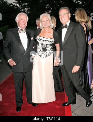 Bronx, USA. 7 June, 2007. Guest, Friederike Biggs, Gregory Long at the 2007 New York Botanical Garden Conservatory Ball at New York Botanical Garden. Credit: Steve Mack/Alamy Stock Photo