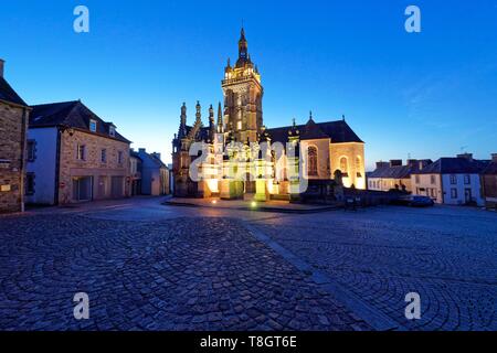 France, Finistere, stop on the Way of St James, St Thegonnec, parish enclosure, the church Stock Photo