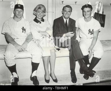FILE: 13th May 2019. California, USA.  Doris Day has passed away - 1922-2019.  1962 American Eastmancolor romantic comedy film directed by Delbert Mann and starring Cary Grant, Doris Day, Gig Young and Audrey Meadows. Credit: Hollywood Photo Archive/MediaPunch Credit: MediaPunch Inc/Alamy Live News Stock Photo