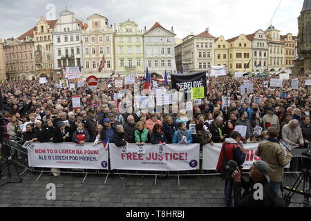 Prague, Czech Republic. 13th May, 2019. About 20,000 people attend third demonstration against PM Babis and new Justice Minister Benesova in the centre of Prague, Czech Republic, May 13, 2019. Credit: Katerina Sulova/CTK Photo/Alamy Live News Stock Photo