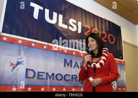 Malibu, CA, USA. 12th May, 2019. Tulsi Gabbard, a Democrat from Hawaii and 2020 presidential candidate seen speaking during the campaign in Malibu. Credit: Ronen Tivony/SOPA Images/ZUMA Wire/Alamy Live News Stock Photo