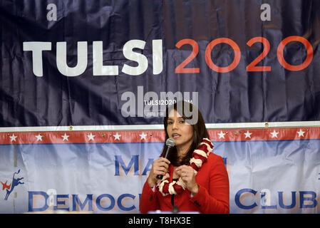 Malibu, CA, USA. 12th May, 2019. Tulsi Gabbard, a Democrat from Hawaii and 2020 presidential candidate seen speaking during the campaign in Malibu. Credit: Ronen Tivony/SOPA Images/ZUMA Wire/Alamy Live News Stock Photo