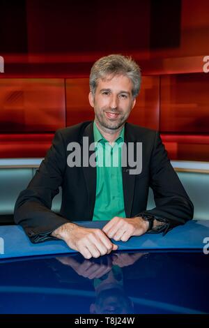 Berlin, Germany. 13th May, 2019. 13.05.2019, Boris Palmer, Bundnis90/Die Grunen, mayor of Tubingen in the TV studio at 'Hart aber fair' in the Studio Adlershof in Berlin. Portrait of the politician. | usage worldwide Credit: dpa/Alamy Live News Stock Photo