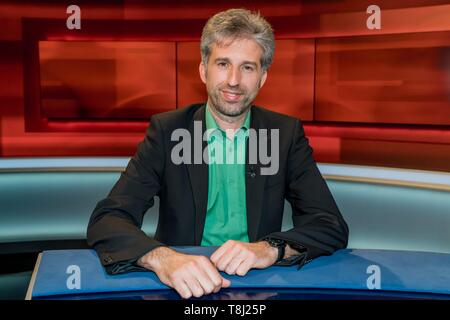 Berlin, Germany. 13th May, 2019. 13.05.2019, Boris Palmer, Bundnis90/Die Grunen, mayor of Tubingen in the TV studio at 'Hart aber fair' in the Studio Adlershof in Berlin. Portrait of the politician. | usage worldwide Credit: dpa/Alamy Live News Stock Photo