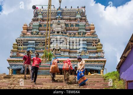 Sri Lanka, Uva province, Haputale, the village is surrounded by the tea plantations of Dambatenne group founded by Thomas Lipton in 1890, Hindu temple Stock Photo