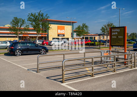 B and Q at Ravenglass Retail Park, St Helens, Merseyside, uk Stock Photo