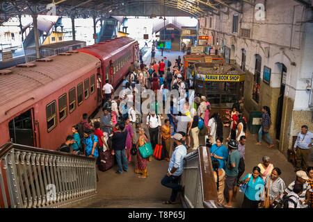 Sri Lanka, Colombo, Fort district, Colombo Fort railway station Stock Photo