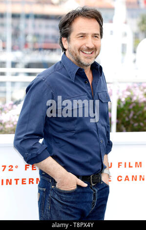 Cannes, France. 14th May, 2019. Edouard Baer, host of the festival, at the photocall during the 72nd Cannes Film Festival at the Palais des Festivals on May 14, 2019 in Cannes, France Credit: Geisler-Fotopress GmbH/Alamy Live News Stock Photo