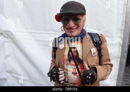 Madrid, Madrid, Spain. 14th May, 2019. Spanish singer Paco Clavel is seen posing for a picture during the 'Re-inventando Chulap's fashion contest in Madrid.Re-inventando Chulap's, is celebrated during the festivities in honour of San Isidro Labrador, the contest where fashion designers re-invent the traditional costume of 'Chulapa' and 'Chulapo' Credit: John Milner/SOPA Images/ZUMA Wire/Alamy Live News Stock Photo