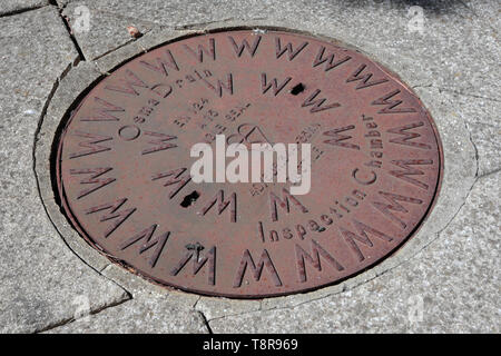 Osma Drain Round Man Hole Cover to BS EN125 A15 Single Seal Ductile Iron Inspection Chamber Cover 4D/6UR.344-35kN Stock Photo
