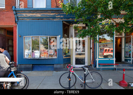 Pizza Brain, 2313 Frankford Avenue, Philadelphia, PA. exterior storefront of a pizza shop in Fishtown Stock Photo