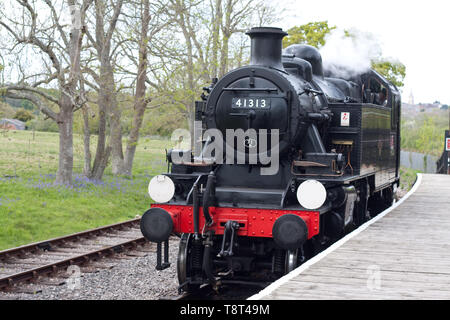 Locomotive 41313 on the Isle of Wight steam railway approaching ...