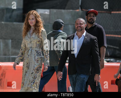 Nicole Kidman, Hugh Grant and Donald Sutherland on the set of the 'The Undoing'  Featuring: Nicole Kidman Where: Manhattan, New York, United States When: 13 Apr 2019 Credit: TNYF/WENN.com Stock Photo