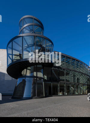 The new curved entrance and glass spiral staircase of the German Historical Museum extension, opened in 2003. Designed by architect I.M. Pei. Stock Photo