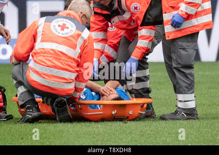 Sinsheim, Deutschland. 11th May, 2019. Nadiem AMIRI (1899) lies injured on a stretcher and has to be carried off the pitch; Soccer 1. Bundesliga, Season 2018/2019, 33. matchday, TSG 1899 Hoffenheim (1899) - SV Werder Bremen (HB) 0: 1, on 11/05/2019 in Sinsheim/Germany. DFL regulations prohibit any use of images as image sequences and/or quasi-video | usage worldwide Credit: dpa/Alamy Live News Stock Photo