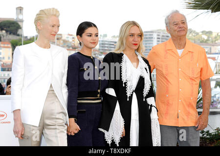 Cannes, France. 15th May, 2019. Tilda Swinton, Selena Gomez, Chloe Savigny and Bill Murray at the 'The Dead Don't Die' photocall during the 72nd Cannes Film Festival at the Palais des Festivals on May 15, 2019 in Cannes, France Credit: Geisler-Fotopress GmbH/Alamy Live News Stock Photo