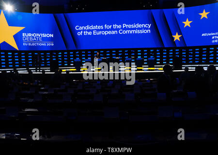 Brussels, Belgium. 15th May, 2019. The candidates to the presidency of the Commission pose on stage prior to a debate at the European Parliament. Credit: ALEXANDROS MICHAILIDIS/Alamy Live News Stock Photo