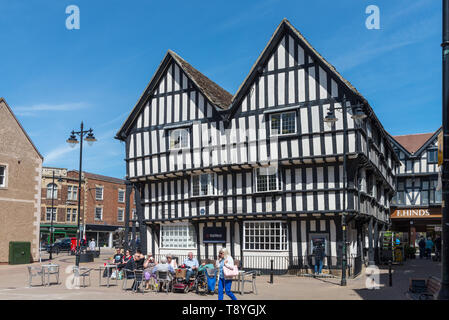 Branch of Natwest bank in a black and white timber framed building in Market Square in the centre of the market town of Evesham, Worcestershire, UK Stock Photo